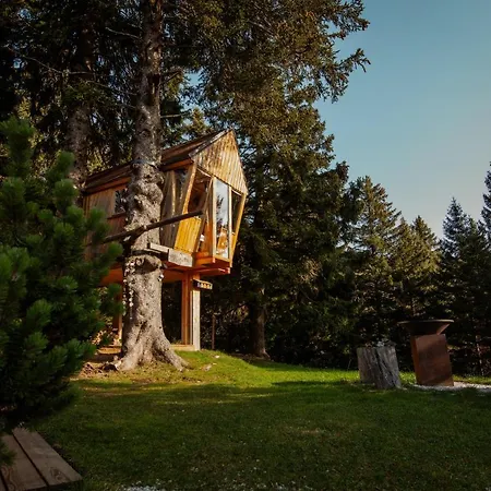 Tree House Alpinka Krvavec Сasa de vacaciones