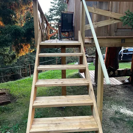 Tree House Alpinka Krvavec בית נופש *