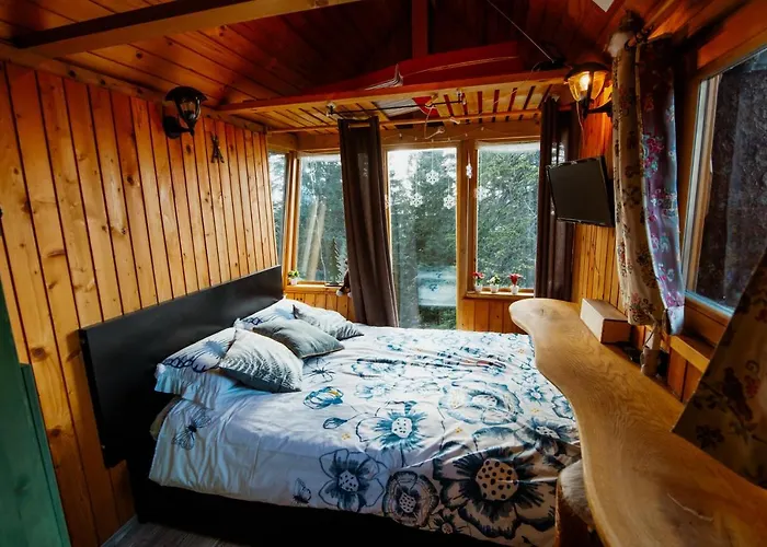 Feriehus Tree House Alpinka Krvavec